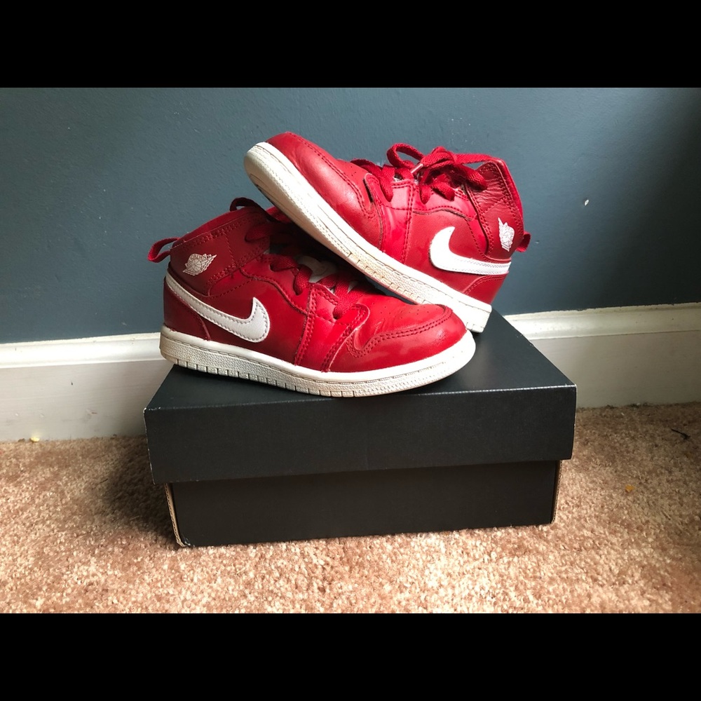 Jordan 1 Mid BT